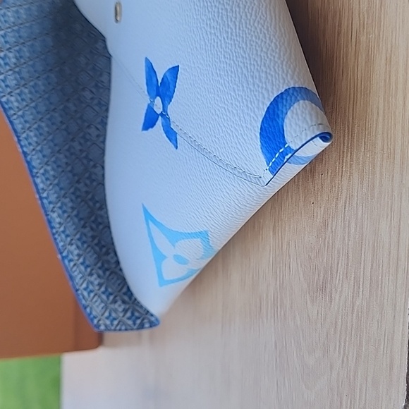 Louis Vuitton Kirigami Pochette Medium Blue By the Pool Collection 2023 - Picture 6 of 12